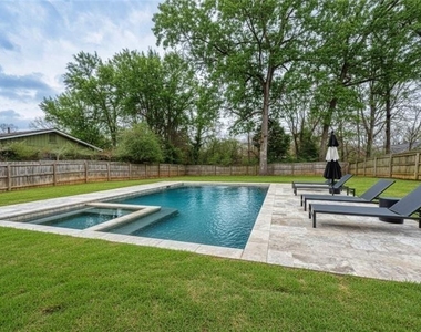 2975 Osborne Road Ne - Photo Thumbnail 43