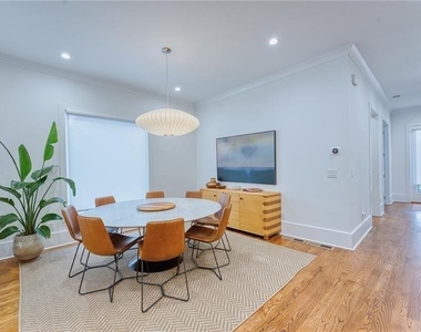 2975 Osborne Road Ne - Photo Thumbnail 10