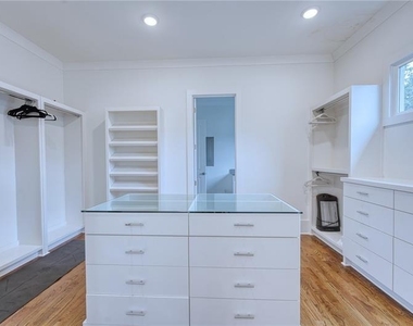 2975 Osborne Road Ne - Photo Thumbnail 17