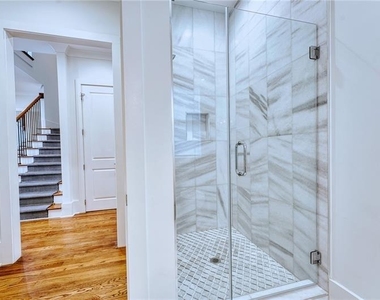 2975 Osborne Road Ne - Photo Thumbnail 23