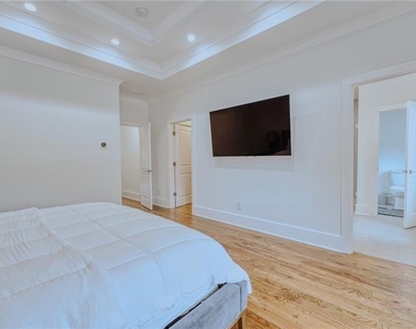 2975 Osborne Road Ne - Photo Thumbnail 33