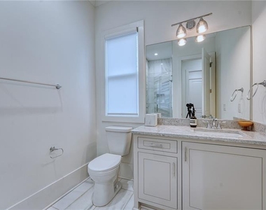 2975 Osborne Road Ne - Photo Thumbnail 22