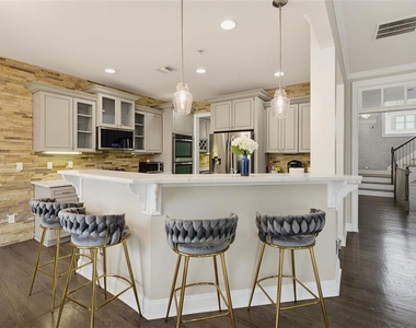 1165 Laurel Place Se - Photo Thumbnail 14