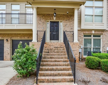1165 Laurel Place Se - Photo Thumbnail 2