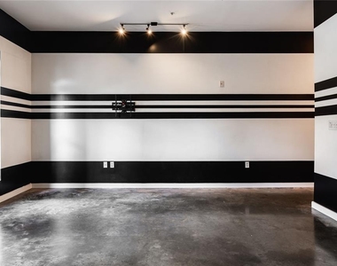 333 Nelson Street Sw - Photo Thumbnail 4