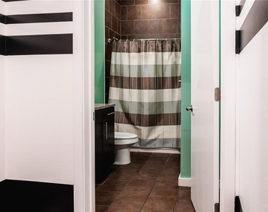 333 Nelson Street Sw - Photo Thumbnail 12