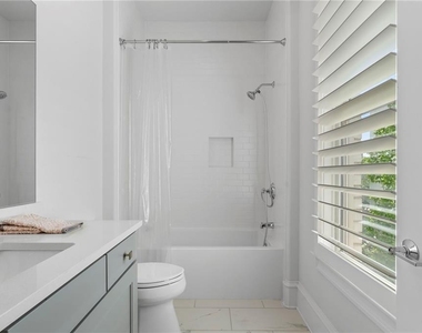 323 S Esplanade - Photo Thumbnail 33