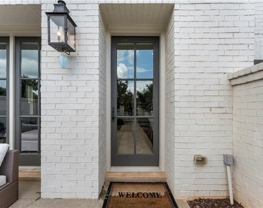 323 S Esplanade - Photo Thumbnail 5