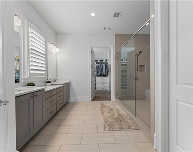 323 S Esplanade - Photo Thumbnail 24