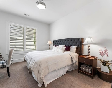 323 S Esplanade - Photo Thumbnail 29