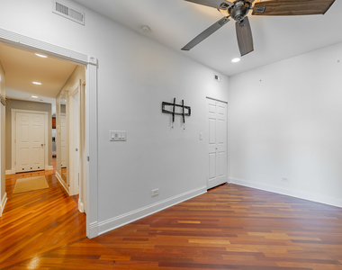 906 W Winona Street - Photo Thumbnail 6