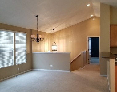 2444 Emily Lane - Photo Thumbnail 4