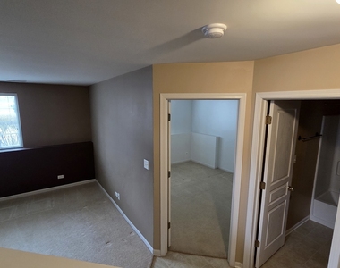2444 Emily Lane - Photo Thumbnail 14