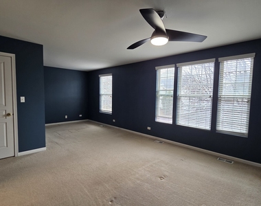 2444 Emily Lane - Photo Thumbnail 6