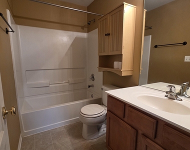 2444 Emily Lane - Photo Thumbnail 20