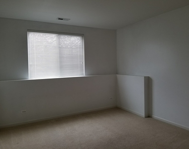 2444 Emily Lane - Photo Thumbnail 13