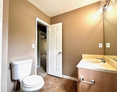 3604 Spring Trace - Photo Thumbnail 9