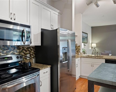 5300 Peachtree Road - Photo Thumbnail 8