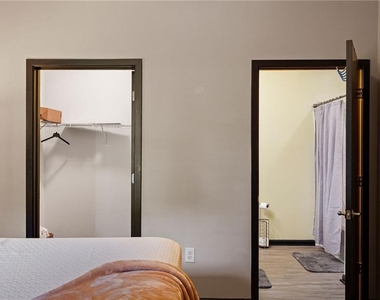 5300 Peachtree Road - Photo Thumbnail 20