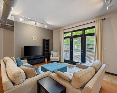 5300 Peachtree Road - Photo Thumbnail 10
