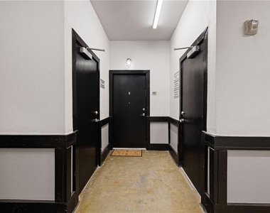 5300 Peachtree Road - Photo Thumbnail 2