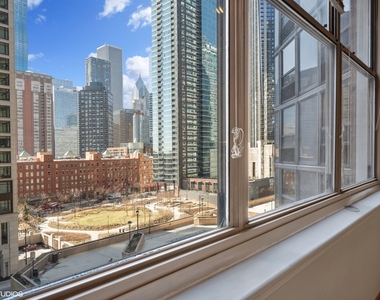 540 N Lake Shore Drive - Photo Thumbnail 11