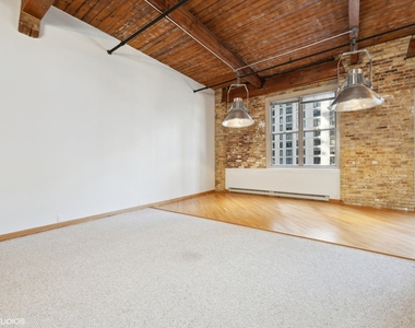540 N Lake Shore Drive - Photo Thumbnail 3