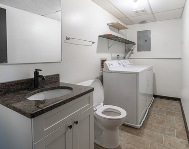 77 Joy Street - Photo Thumbnail 13