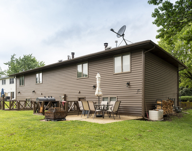 77 Joy Street - Photo Thumbnail 2