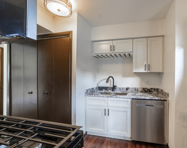 77 Joy Street - Photo Thumbnail 6