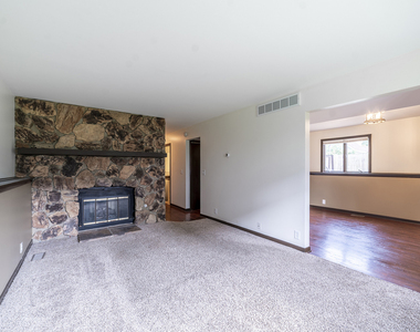 77 Joy Street - Photo Thumbnail 3