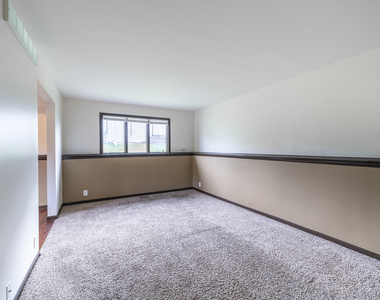 77 Joy Street - Photo Thumbnail 4