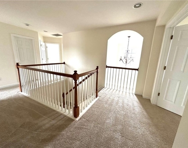 5876 Rue Villa Lane - Photo Thumbnail 8