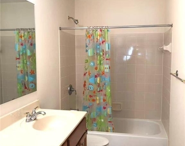 5876 Rue Villa Lane - Photo Thumbnail 12