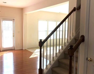 5876 Rue Villa Lane - Photo Thumbnail 1