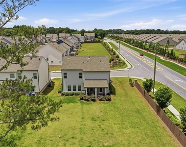 2700 Westgate Park Drive - Photo Thumbnail 3