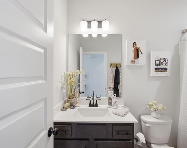 2700 Westgate Park Drive - Photo Thumbnail 9