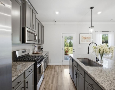 2700 Westgate Park Drive - Photo Thumbnail 18