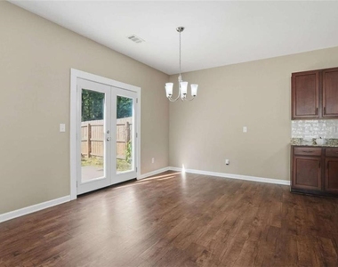 514 Altama Way - Photo Thumbnail 4