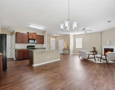 514 Altama Way - Photo Thumbnail 9