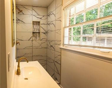 1392 Lively Ridge Road Ne - Photo Thumbnail 12