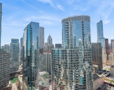 512 N Mcclurg Court - Photo Thumbnail 13