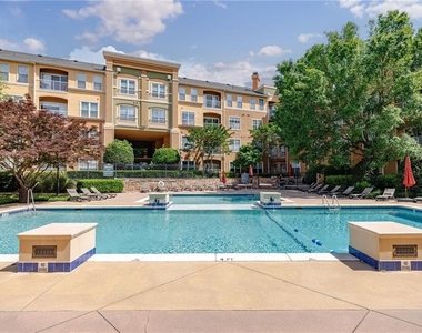 10 Perimeter Summit Boulevard Ne - Photo Thumbnail 2