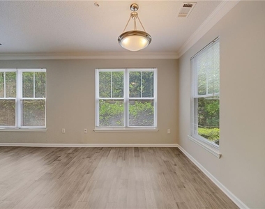 10 Perimeter Summit Boulevard Ne - Photo Thumbnail 17