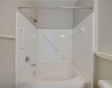 10 Perimeter Summit Boulevard Ne - Photo Thumbnail 43