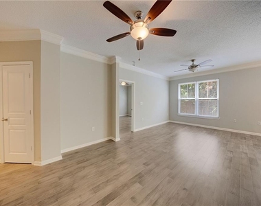 10 Perimeter Summit Boulevard Ne - Photo Thumbnail 11