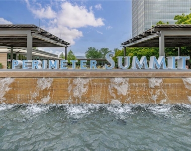 10 Perimeter Summit Boulevard Ne - Photo Thumbnail 3