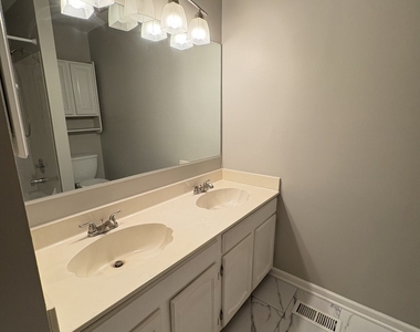 503 Ascot Lane - Photo Thumbnail 12