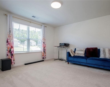 194 Rivulet Drive - Photo Thumbnail 9