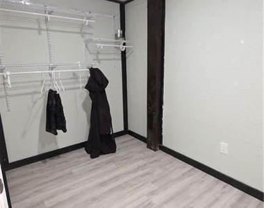 1269 Renee Drive - Photo Thumbnail 3